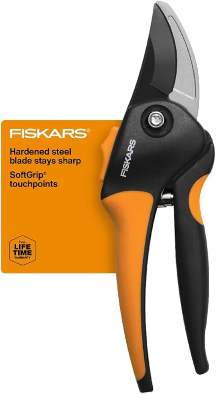 Fiskars Bypass Pruning Shears 5/8-inch Cut - Sharp Steel Blade, Rust R