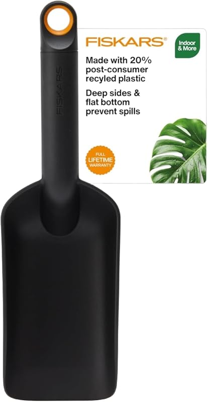 Fiskars Soil Scoop: Durable Resin for Potting, Transplanting with Flat