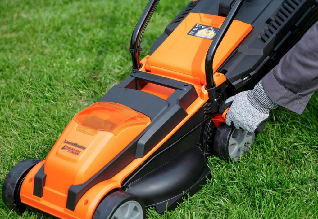 Rechargeable Lawn Mower