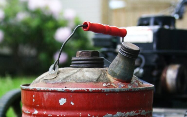 How To Get Old Gas Out Of A Lawn Mower