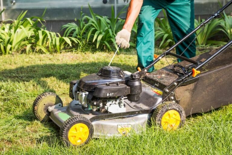 How Many Gallons Of Gas Does A Lawn Mower Hold